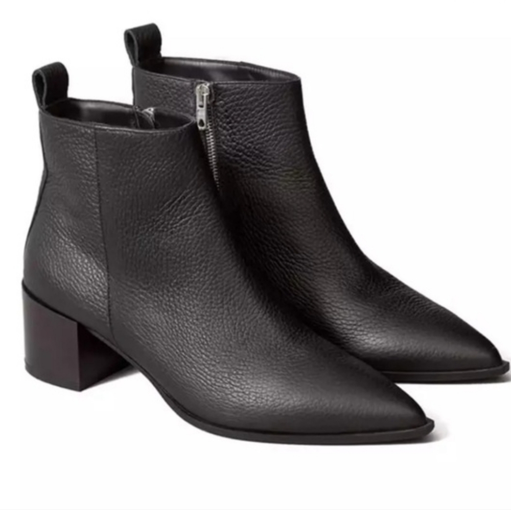 Everlane Black Leather Pointed Toe Ankle Boots